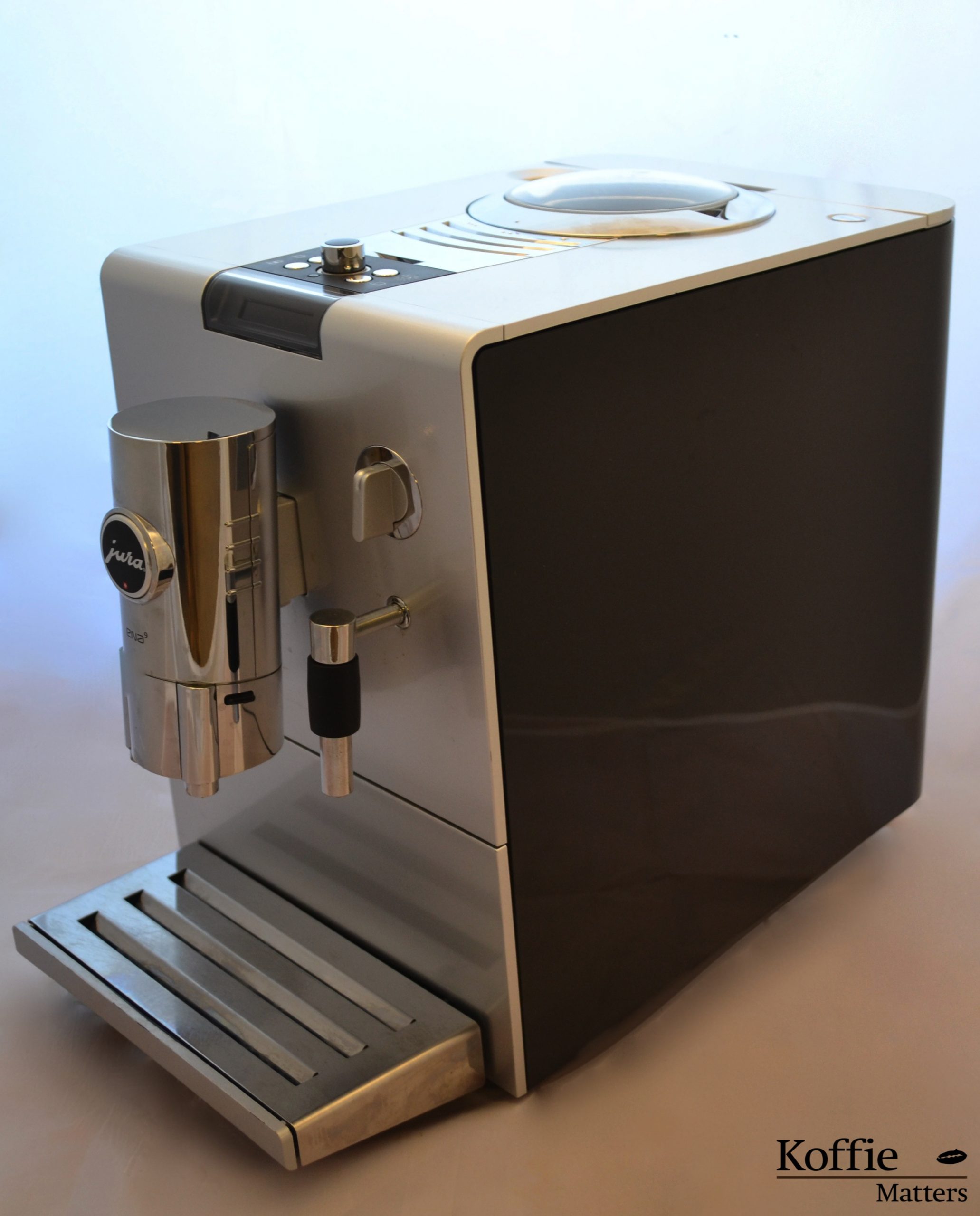 Jurra ena9 koffiemachine schuinvoor